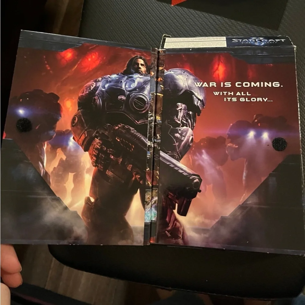 StarCraft II: Wings of Liberty PC Game - Black and Blue